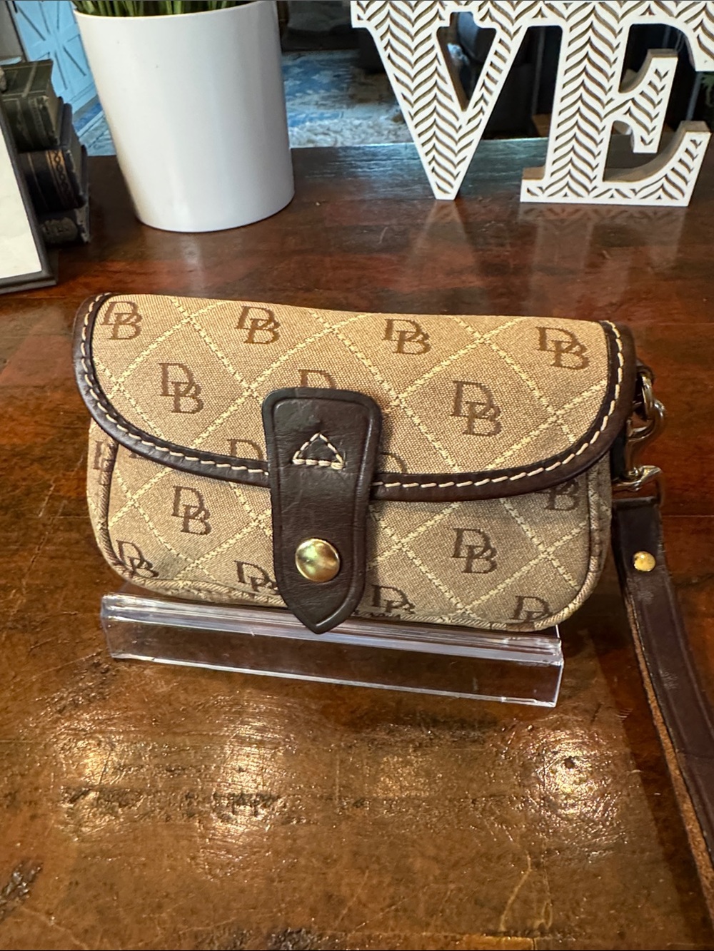 Dooney & Bourke Beige & Brown Logo Wristlet - Picture 1 of 9